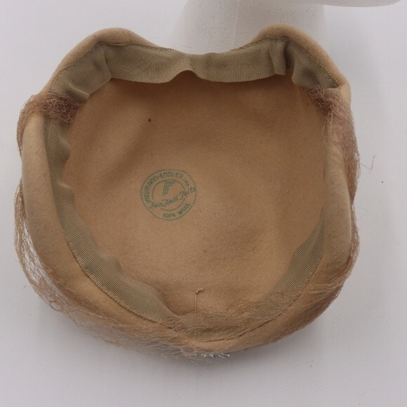 Newmann Endler Fair Field Felts Tan Fascinator Hat with Mesh & Rhinestones - Picture 9 of 9